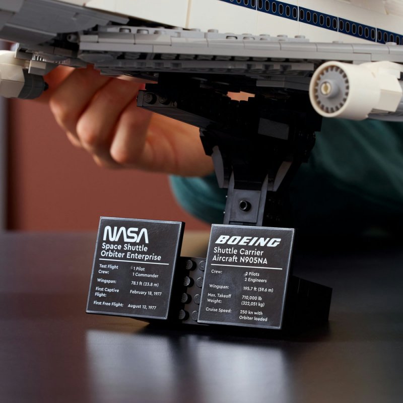 LEGO® Icons 10360 Letadlo pro přepravu raketoplánů