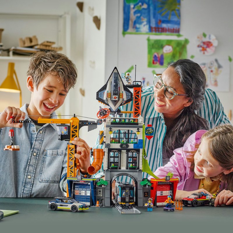 LEGO® City 60473 Věž City