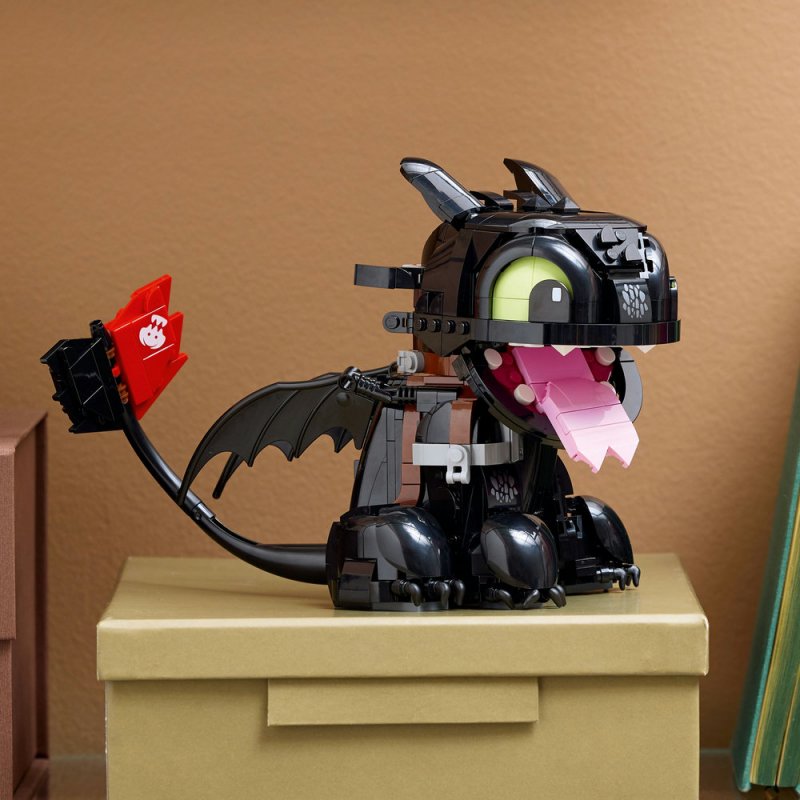 LEGO® Icons 10375 Jak vycvičit draka: Bezzubka