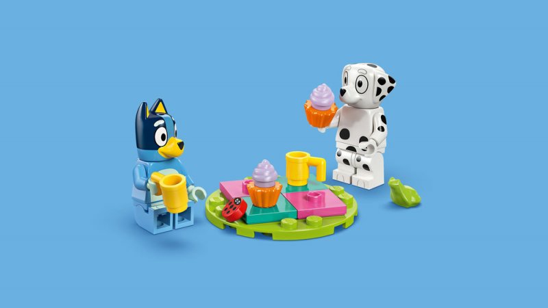 LEGO® Bluey 11201 Bluey, Chloe a zábava na hřišti