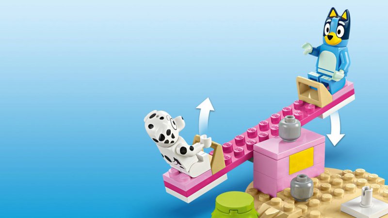 LEGO® Bluey 11201 Bluey, Chloe a zábava na hřišti