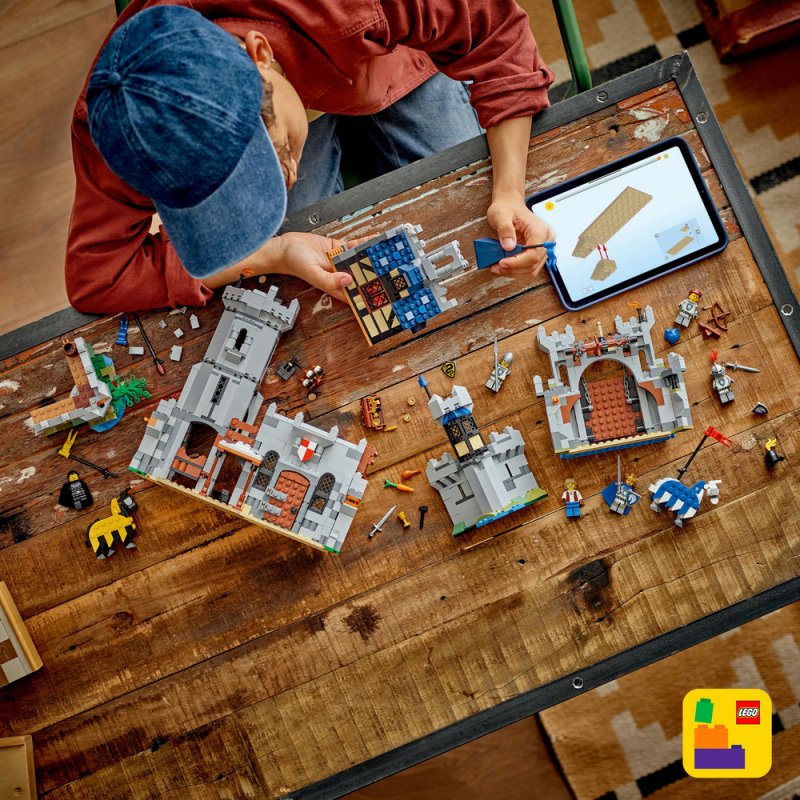 LEGO® Creator 3v1 31168 Středověký hrad a rytíři na koních