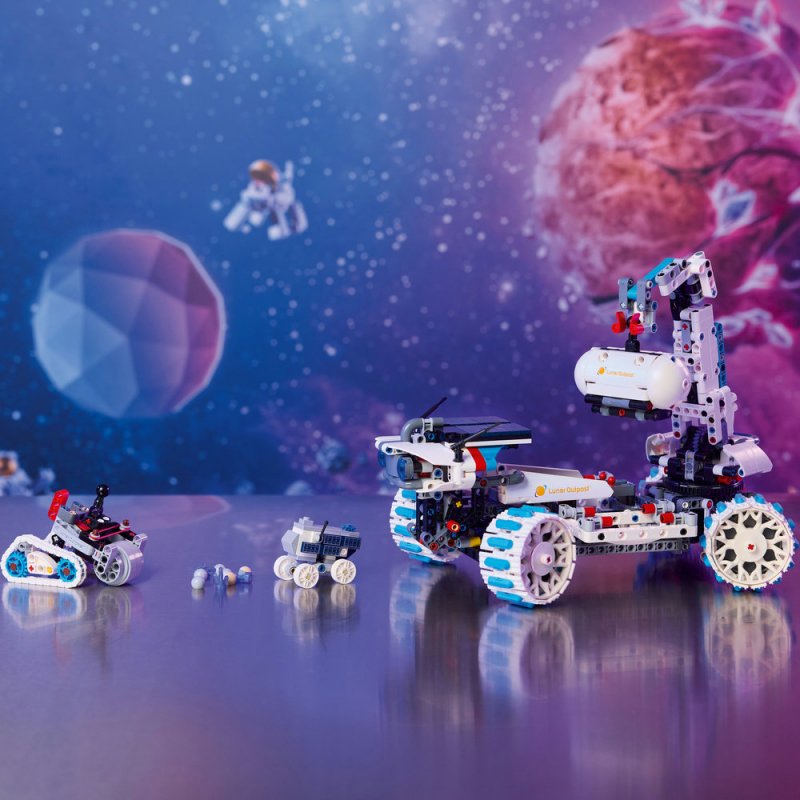 LEGO® Technic 42211 Lunární rover Lunar Outpost™