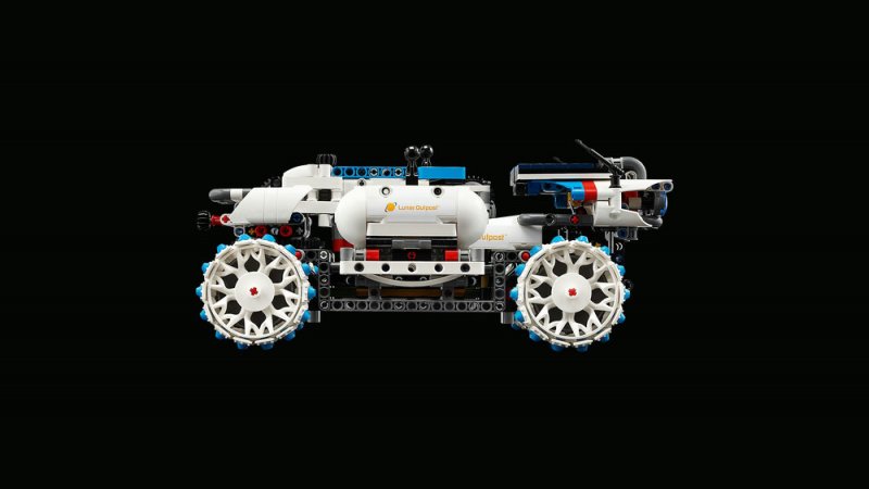 LEGO® Technic 42211 Lunární rover Lunar Outpost™