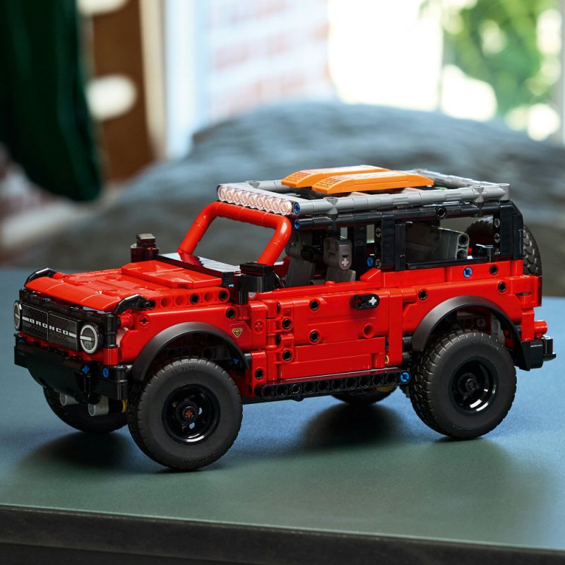 LEGO® Technic 42213 SUV Ford Bronco®
