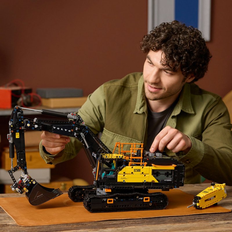 LEGO® Technic 42215 Bagr Volvo EC500 Hybrid