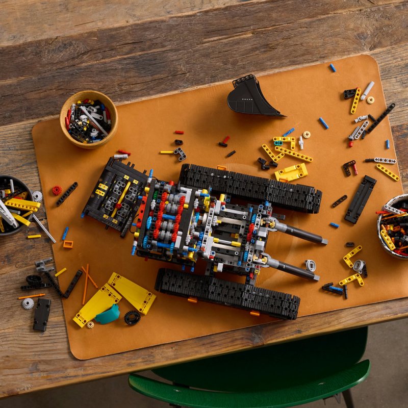 LEGO® Technic 42215 Bagr Volvo EC500 Hybrid