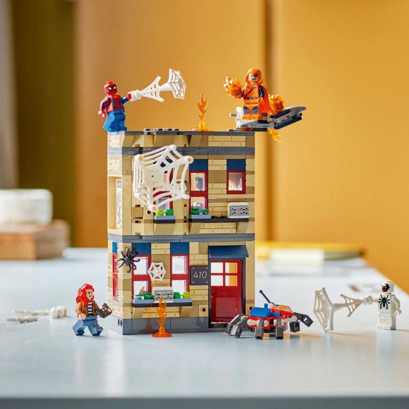 LEGO® Super Mario™ 72043 Mario Kart™ – Interaktivní LEGO® Mario™ a Standard Kart