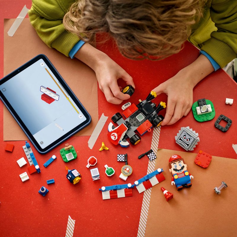 LEGO® Super Mario™ 72043 Mario Kart™ – Interaktivní LEGO® Mario™ a Standard Kart