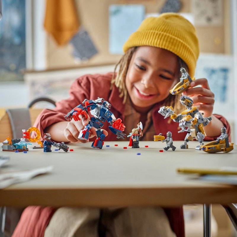 LEGO® ǀ Marvel 76322 Avengers: Endgame Thor vs. Chitauri