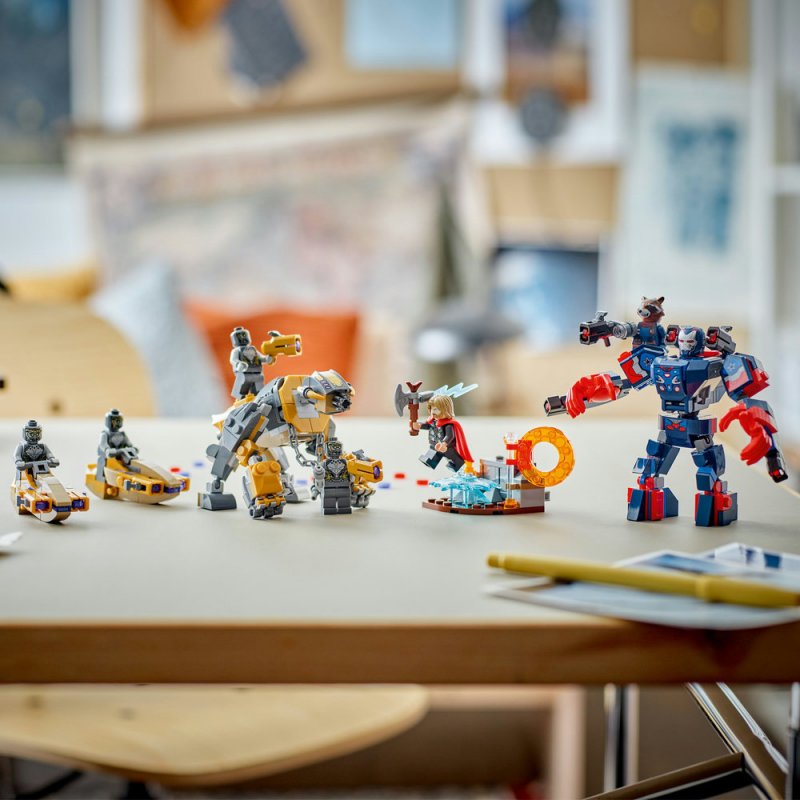 LEGO® ǀ Marvel 76322 Avengers: Endgame Thor vs. Chitauri