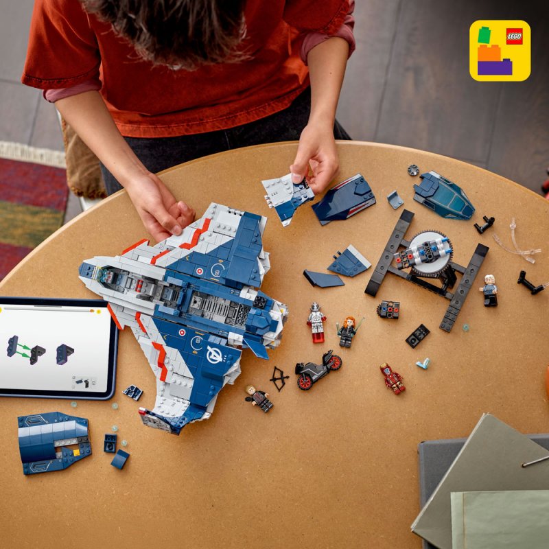 LEGO® ǀ Marvel 76325 Avengers: Age of Ultron Stíhačka Quinjet