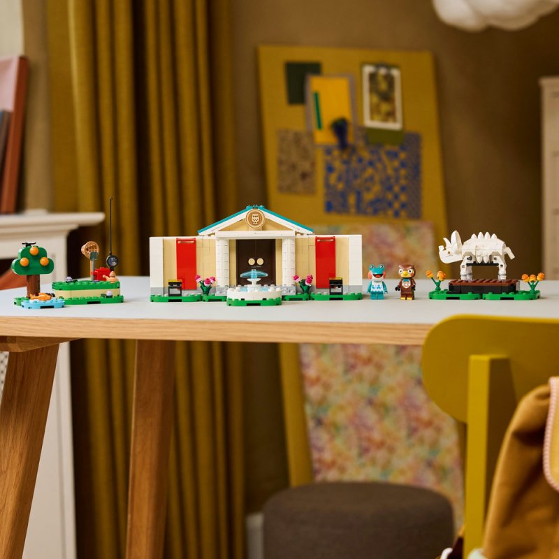 LEGO® Animal Crossing™ 77056 Blathers a jeho muzejní sbírka