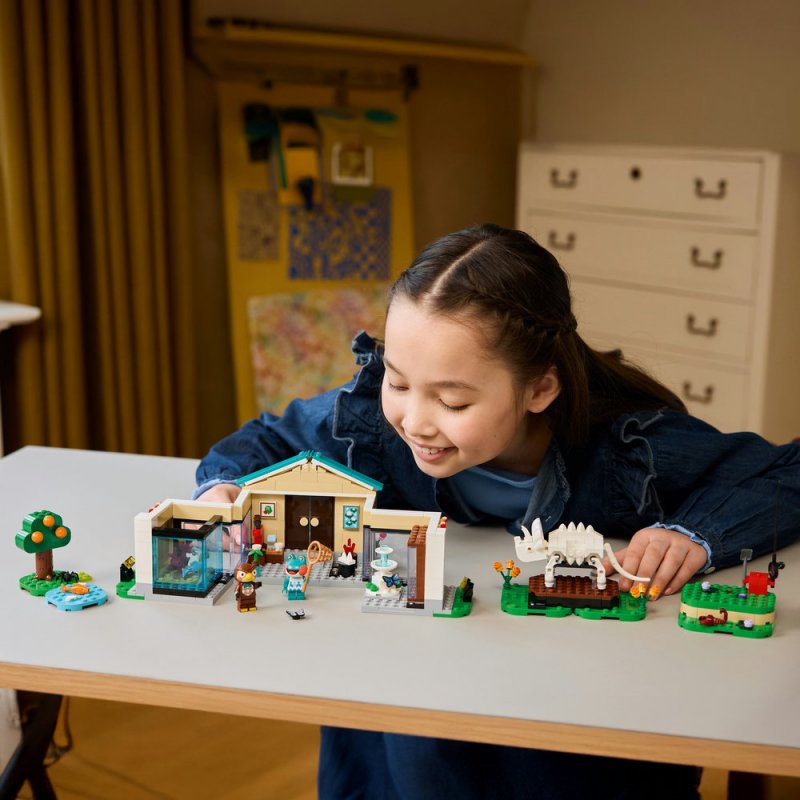 LEGO® Animal Crossing™ 77056 Blathers a jeho muzejní sbírka