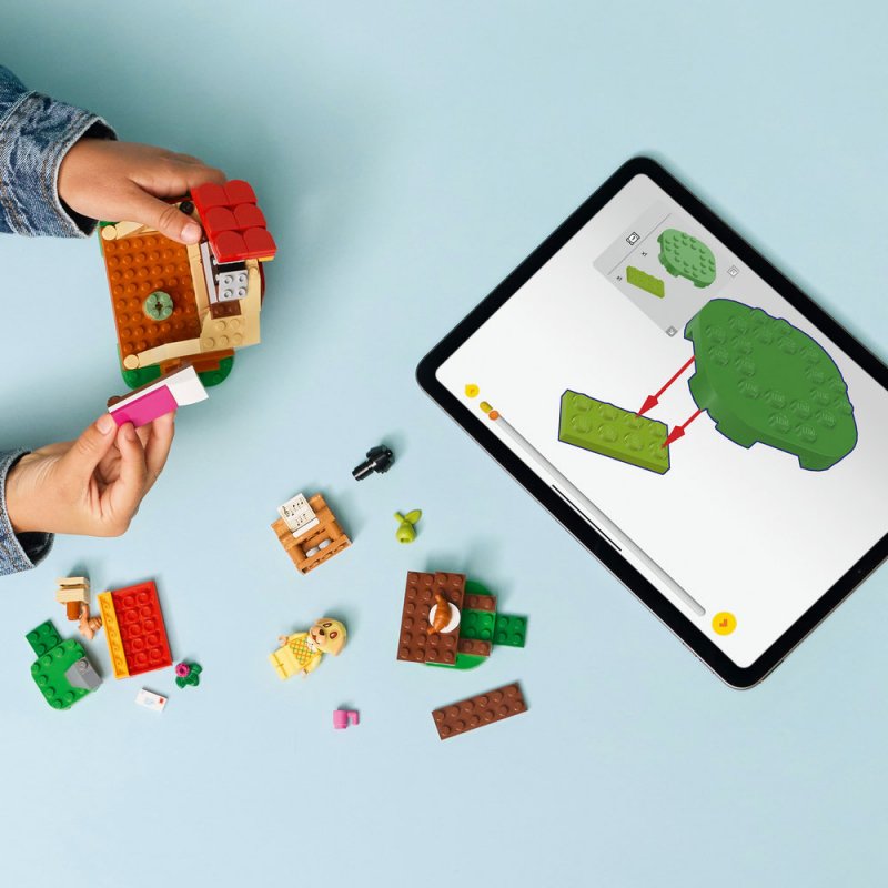 LEGO® Animal Crossing™ 77058 Goldie a její útulný dům