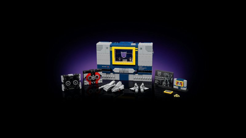 LEGO® Icons 10358 Transformers: Soundwave