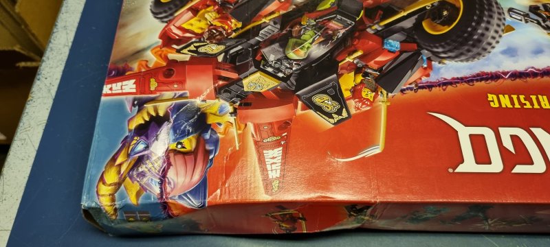 LEGO® NINJAGO® 71844 Bojové vozidlo nindžů - poškozená krabice!!