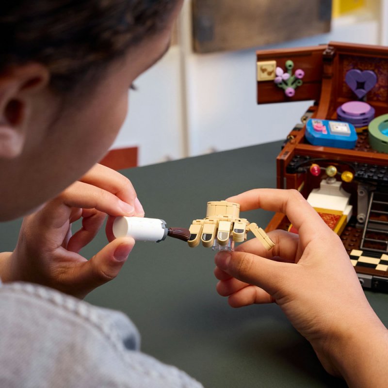 LEGO® Wednesday 76785 Věc a jeho byt