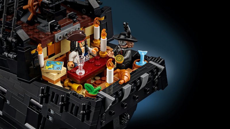 LEGO® Icons 10365 Pirátská loď kapitána Jacka Sparrowa