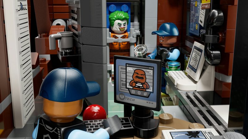LEGO® DC Batman™ 76300 Arkham Asylum™
