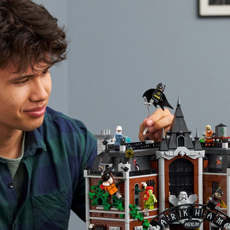 LEGO® DC Batman™ 76300 Arkham Asylum™