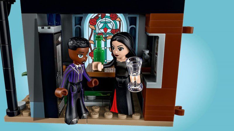 LEGO® Wednesday 76786 Morticia a její chata