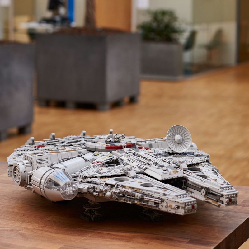 LEGO® Star Wars™ 75192 Millennium Falcon™