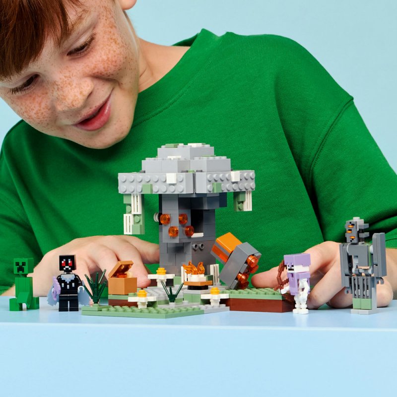 LEGO® Minecraft® 21586 Bledá zahrada