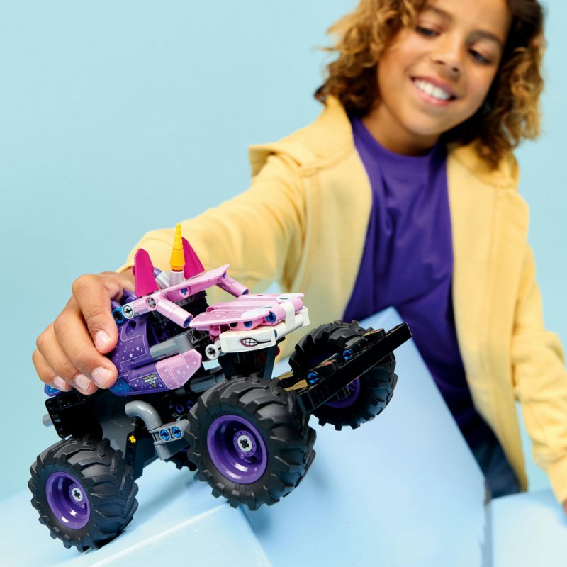 LEGO® Technic 42220 Monster Jam™ Sparkle Smash™ s natahovacím motorem