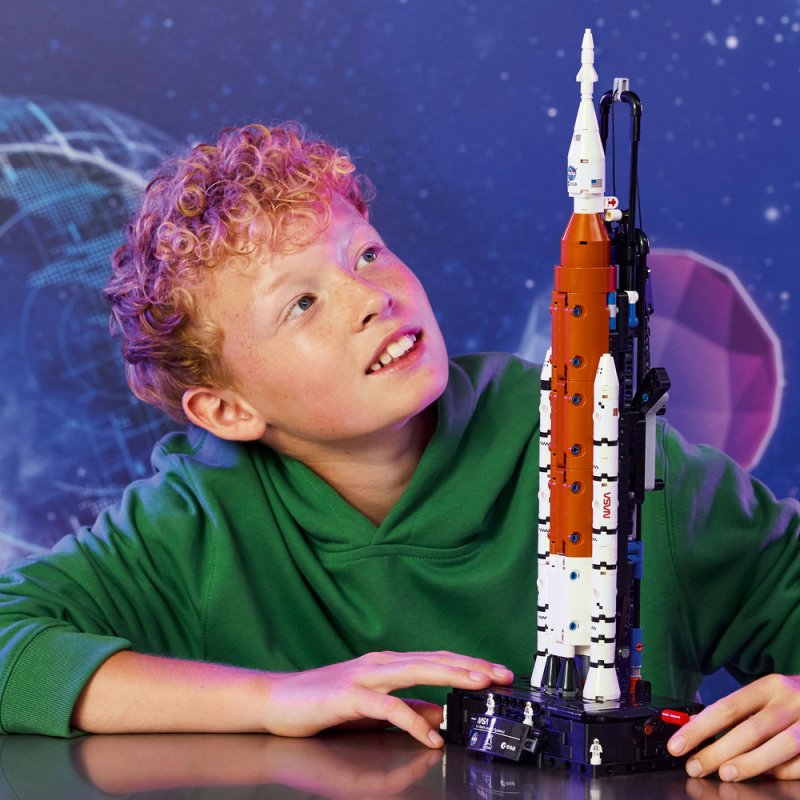 LEGO® Technic 42221 Raketa NASA Artemis Space Launch System