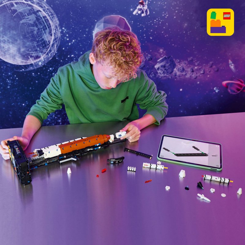 LEGO® Technic 42221 Raketa NASA Artemis Space Launch System