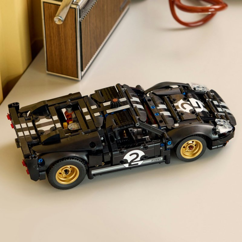 LEGO® Technic 42223 Závodní auto 1966 Ford GT40 MKII