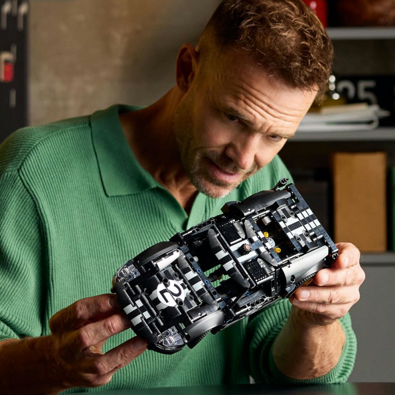 LEGO® Technic 42223 Závodní auto 1966 Ford GT40 MKII