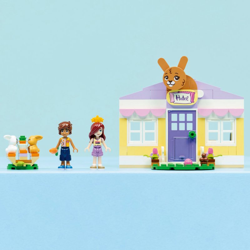LEGO® Friends 42679 Hotel pro králíčky v městečku Heartlake