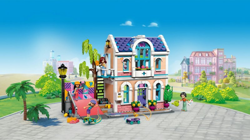 LEGO® Friends 42687 Liann a její rodinný dům