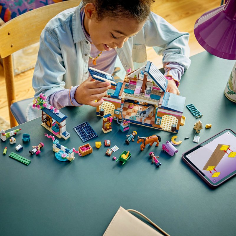 LEGO® Friends 42688 Koňská stáj a jezdecká akademie