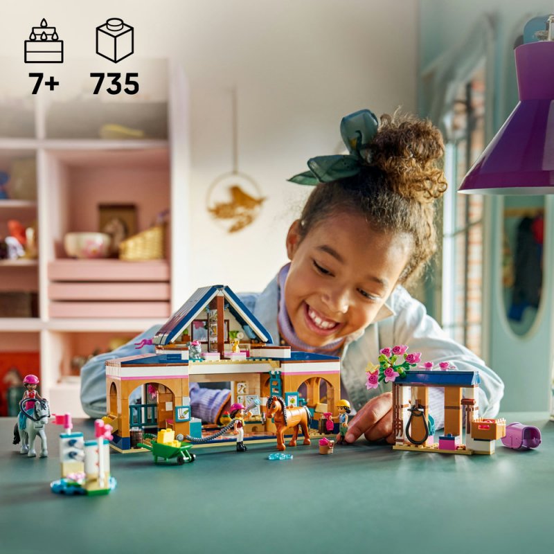 LEGO® Friends 42688 Koňská stáj a jezdecká akademie