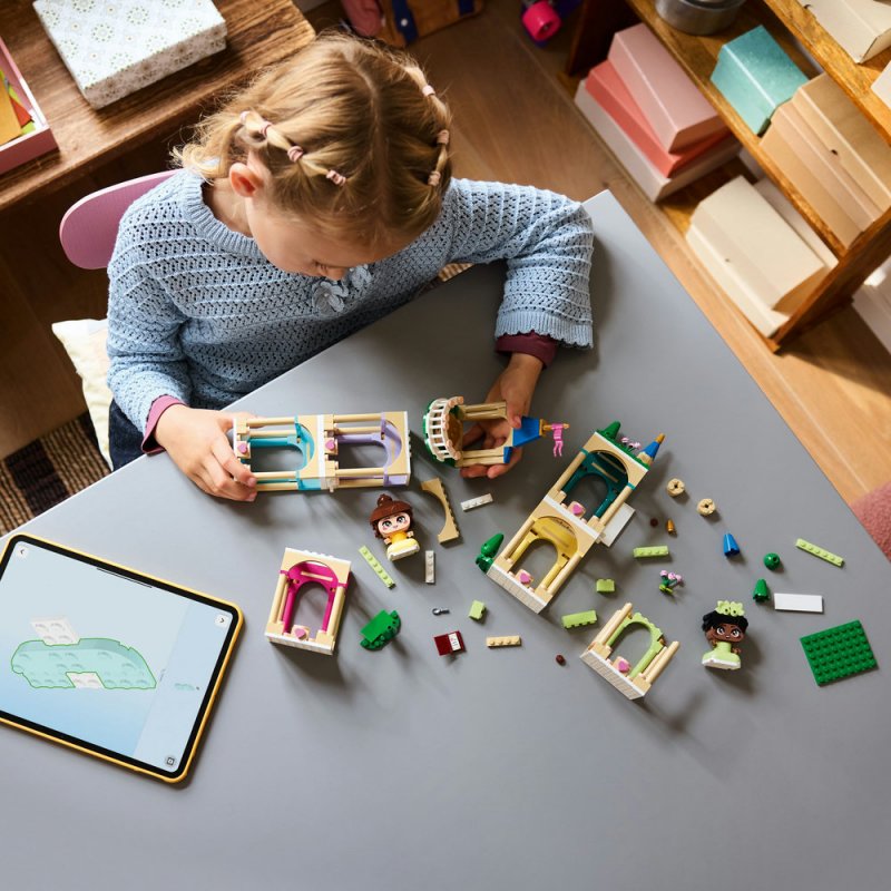 LEGO® │ Disney Princess 43291 Mini Bella a Tiana s hradem