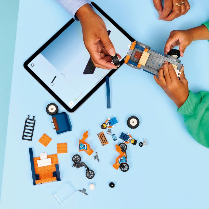 LEGO® City 60491 Kamion na přepravu motorek