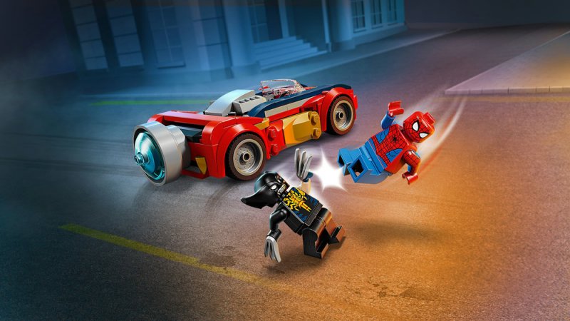 LEGO® ǀ Marvel 76336 Spider-Man a auto vs. venomizovaný Wolverine