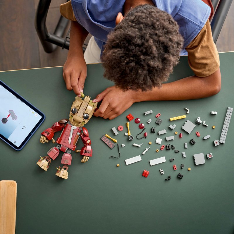 LEGO® ǀ Marvel 76341 Groot v kombinéze Plenitelů