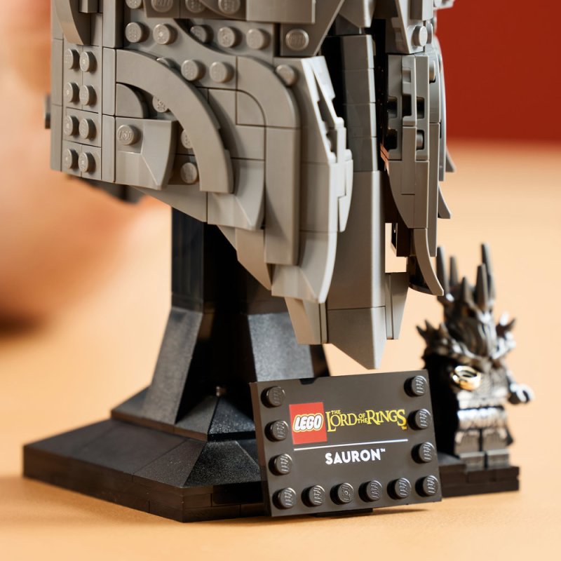 LEGO® Icons 11373 Pán prstenů: Sauronova helma