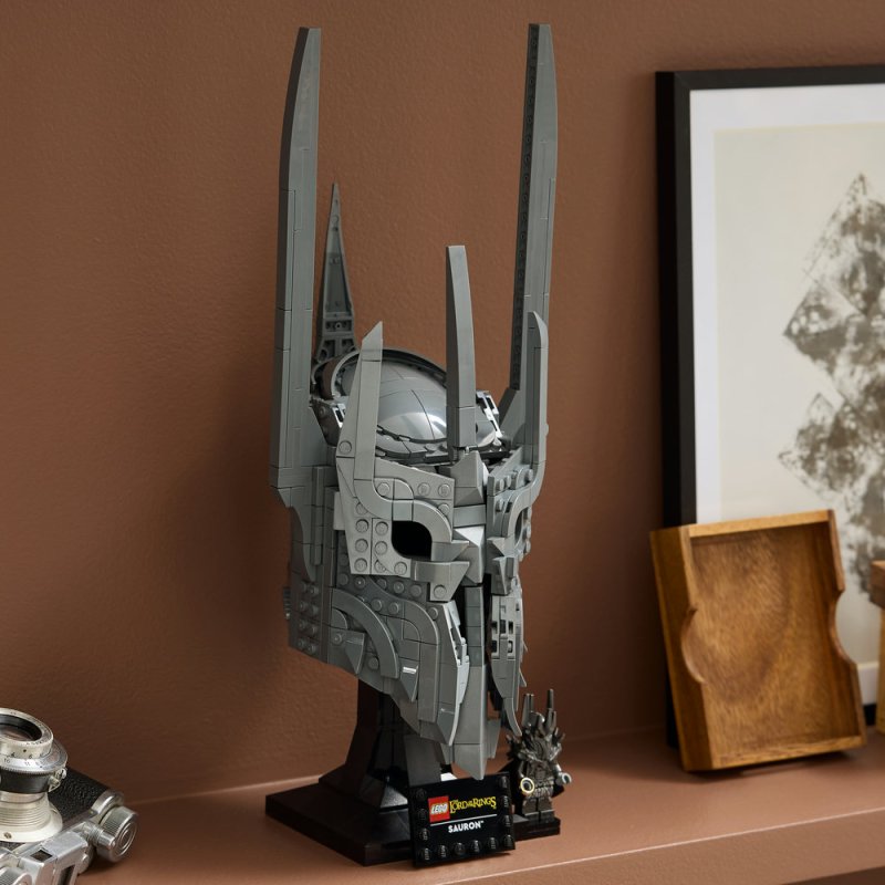 LEGO® Icons 11373 Pán prstenů: Sauronova helma