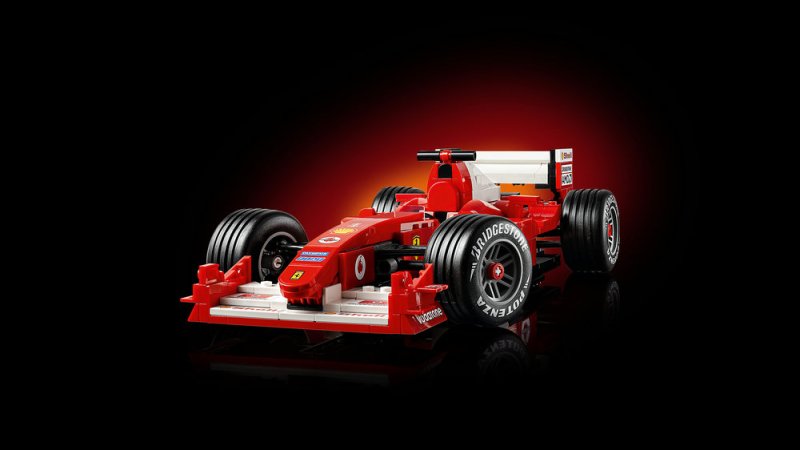 LEGO® Icons 11375 Ferrari F2004 a Michael Schumacher