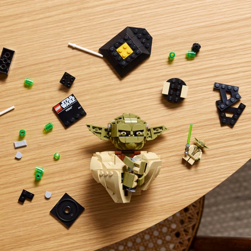 LEGO® Star Wars™ 75438 Busta Yody