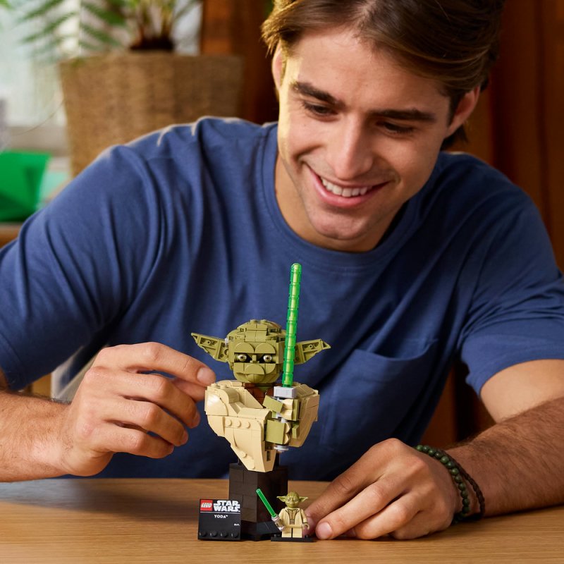 LEGO® Star Wars™ 75438 Busta Yody