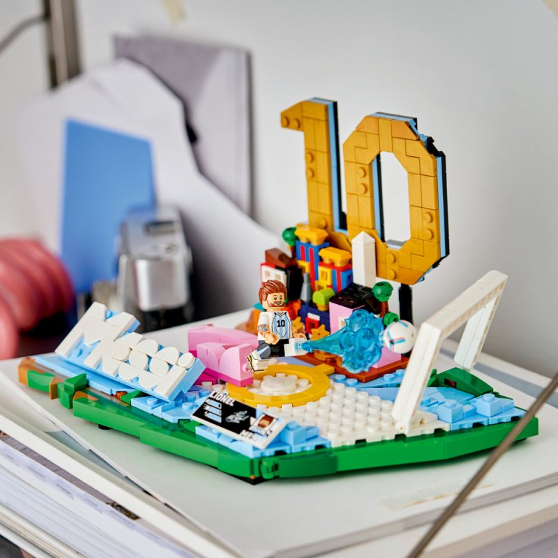 LEGO® Editions 43011 Lionel Messi – Hvězdné momenty fotbalu