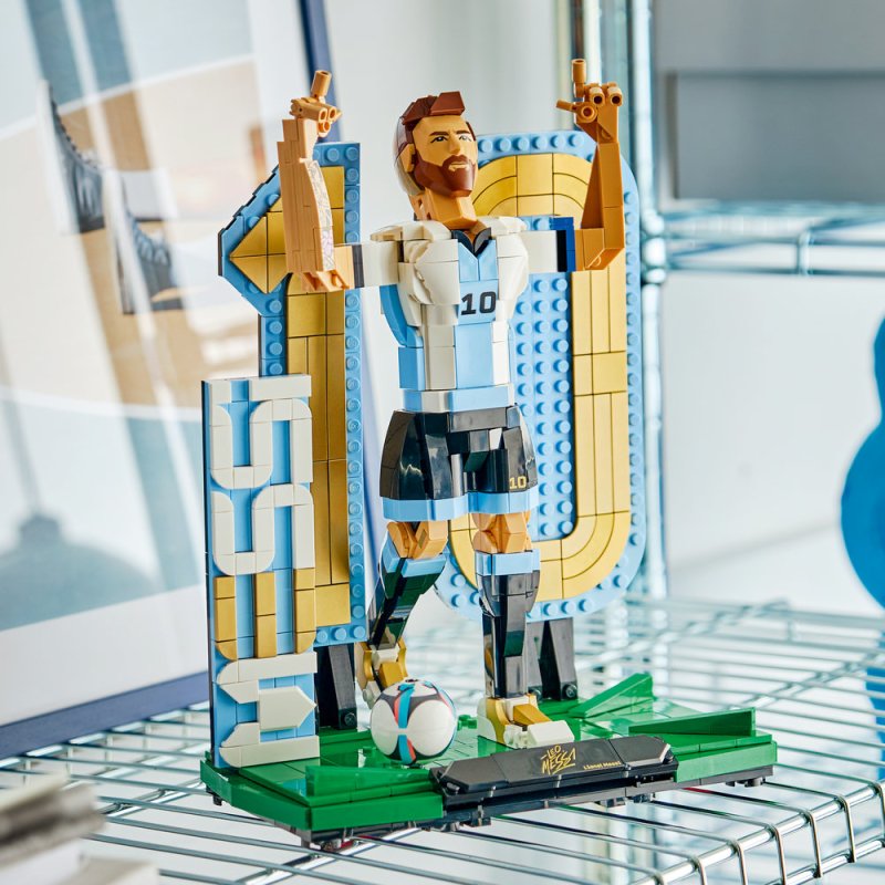 LEGO® Editions 43015 Lionel Messi – Fotbalová legenda