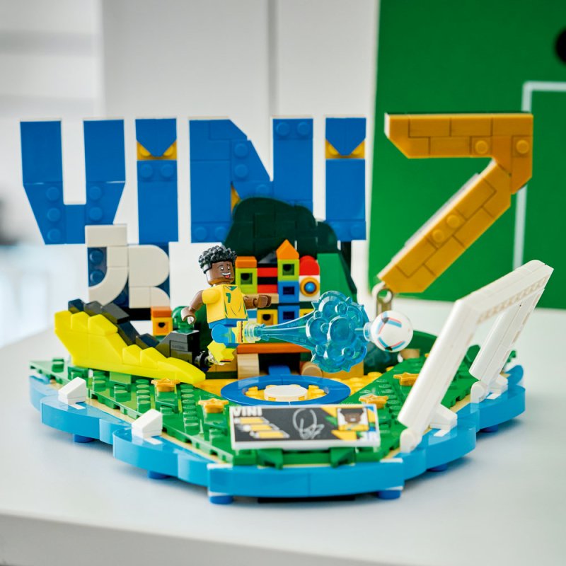 LEGO® Editions 43027 Vini Jr. – Hvězdné momenty fotbalu