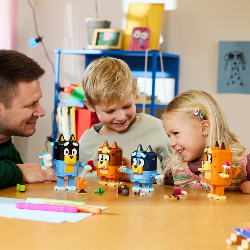 LEGO® Bluey 11217 Bluey a její rodinka z kostek